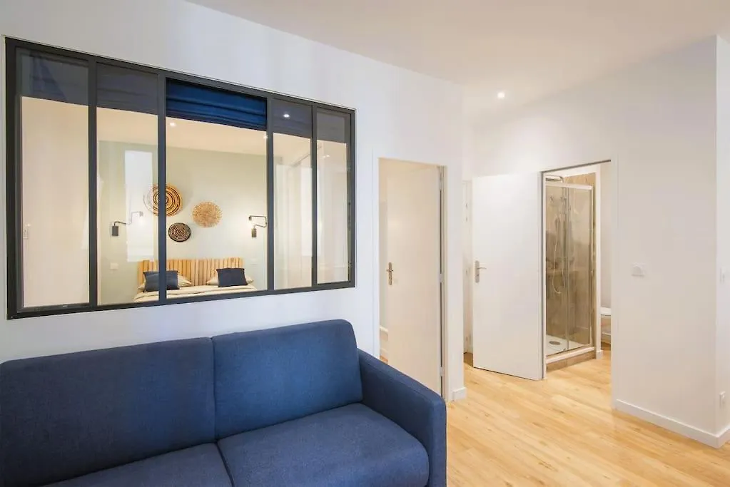 Spacious T2 Near The Halles And The Harbour Toulon Apartment