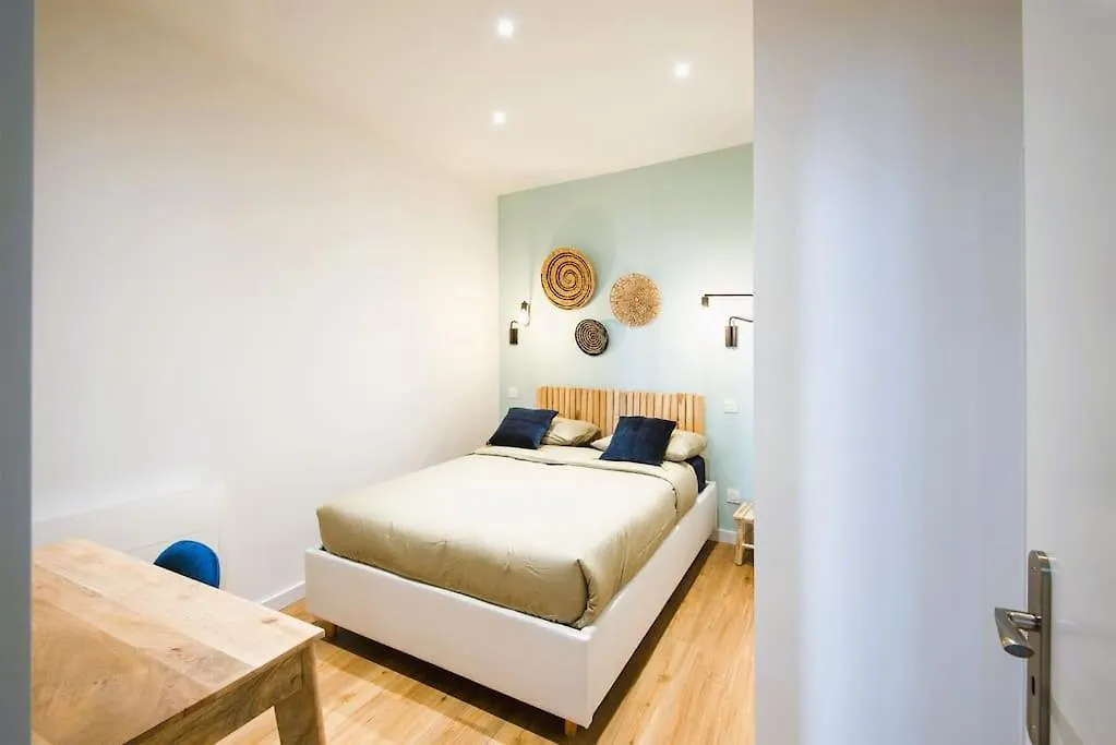 Spacious T2 Near The Halles And The Harbour Tolone